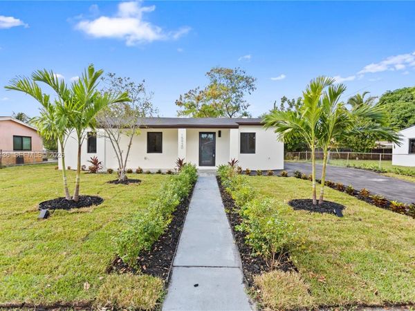 15920 NW 17th Ct , Miami Gardens, FL 33054