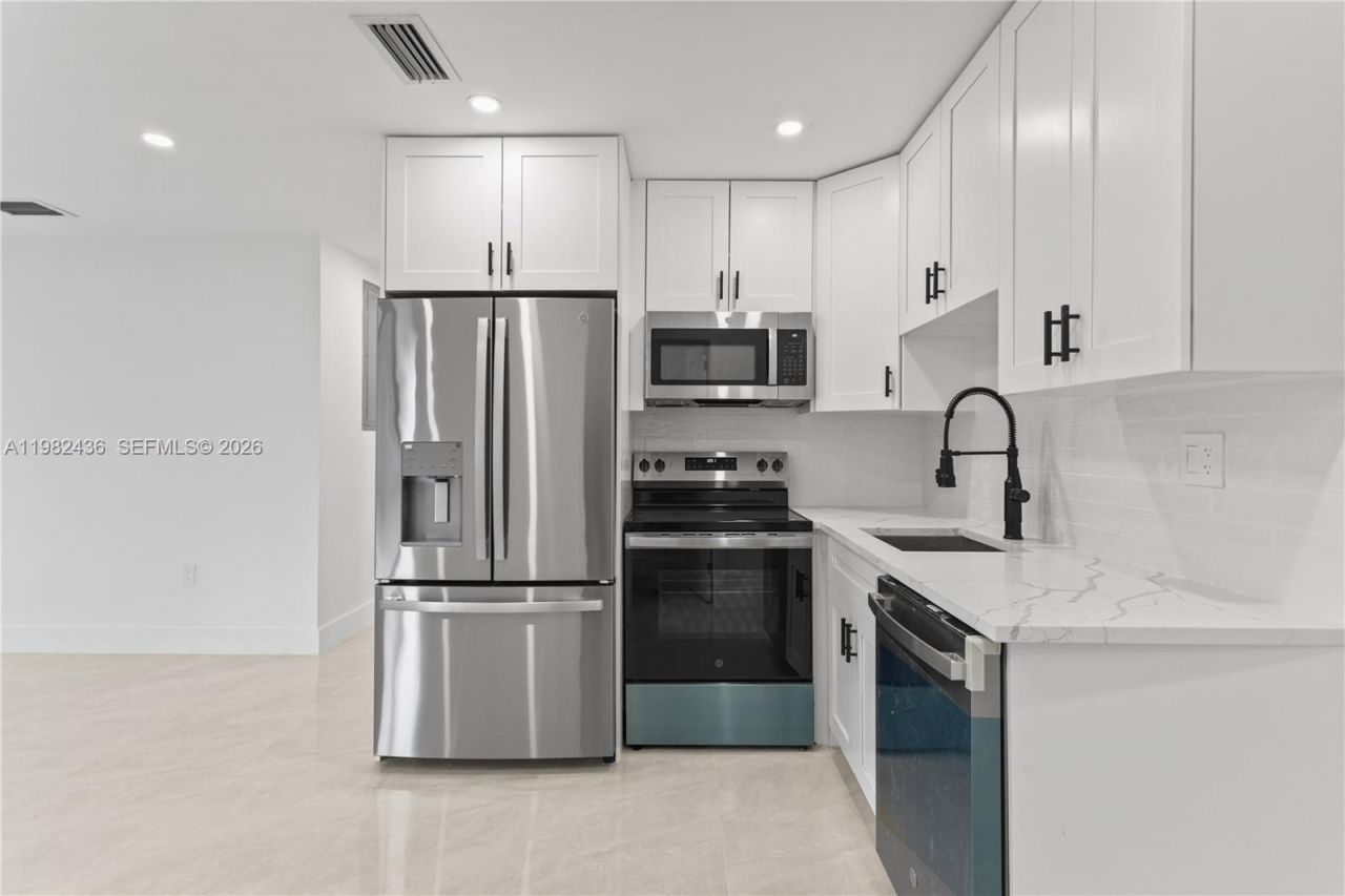 15920 NW 17th Ct, Miami Gardens, FL 33054 Photo