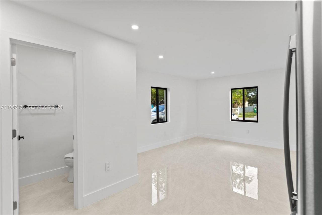 15920 NW 17th Ct, Miami Gardens, FL 33054 Photo