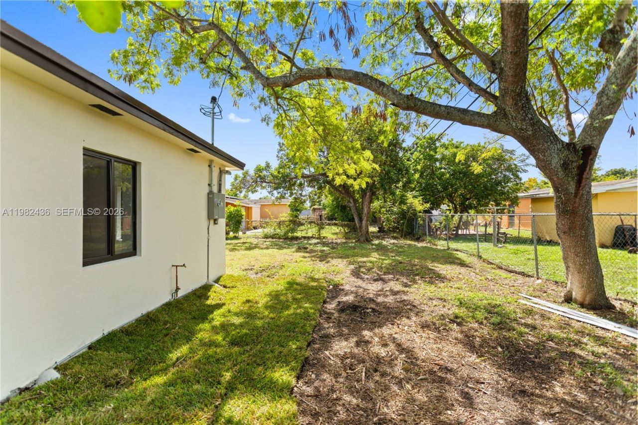 15920 NW 17th Ct, Miami Gardens, FL 33054 Photo