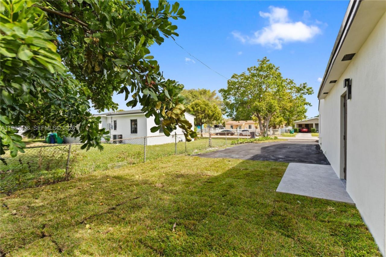 15920 NW 17th Ct, Miami Gardens, FL 33054 Photo