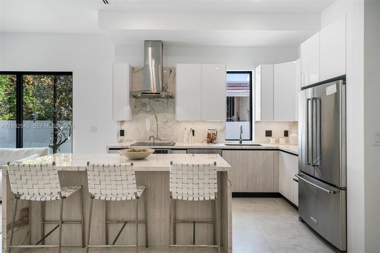 2937 SW 21st St, Unit 1, Miami, FL 33145 Photo