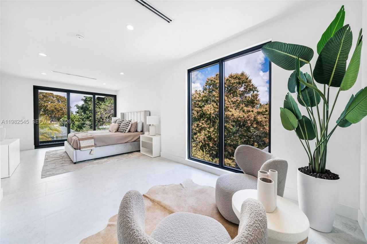 2937 SW 21st St, Unit 1, Miami, FL 33145 Photo