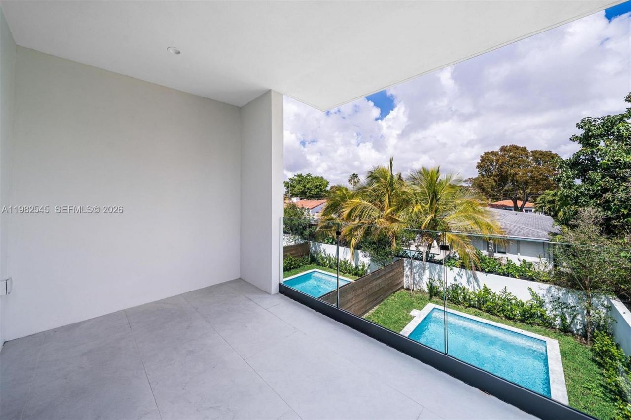 2937 SW 21st St, Unit 1, Miami, FL 33145 Photo