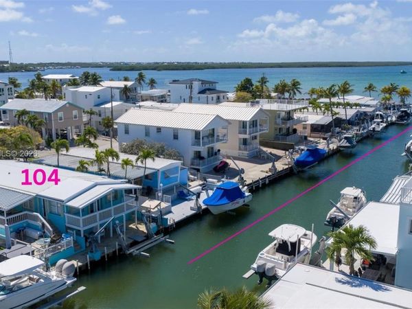104 Mangrove Ln, Key Largo, FL 33070