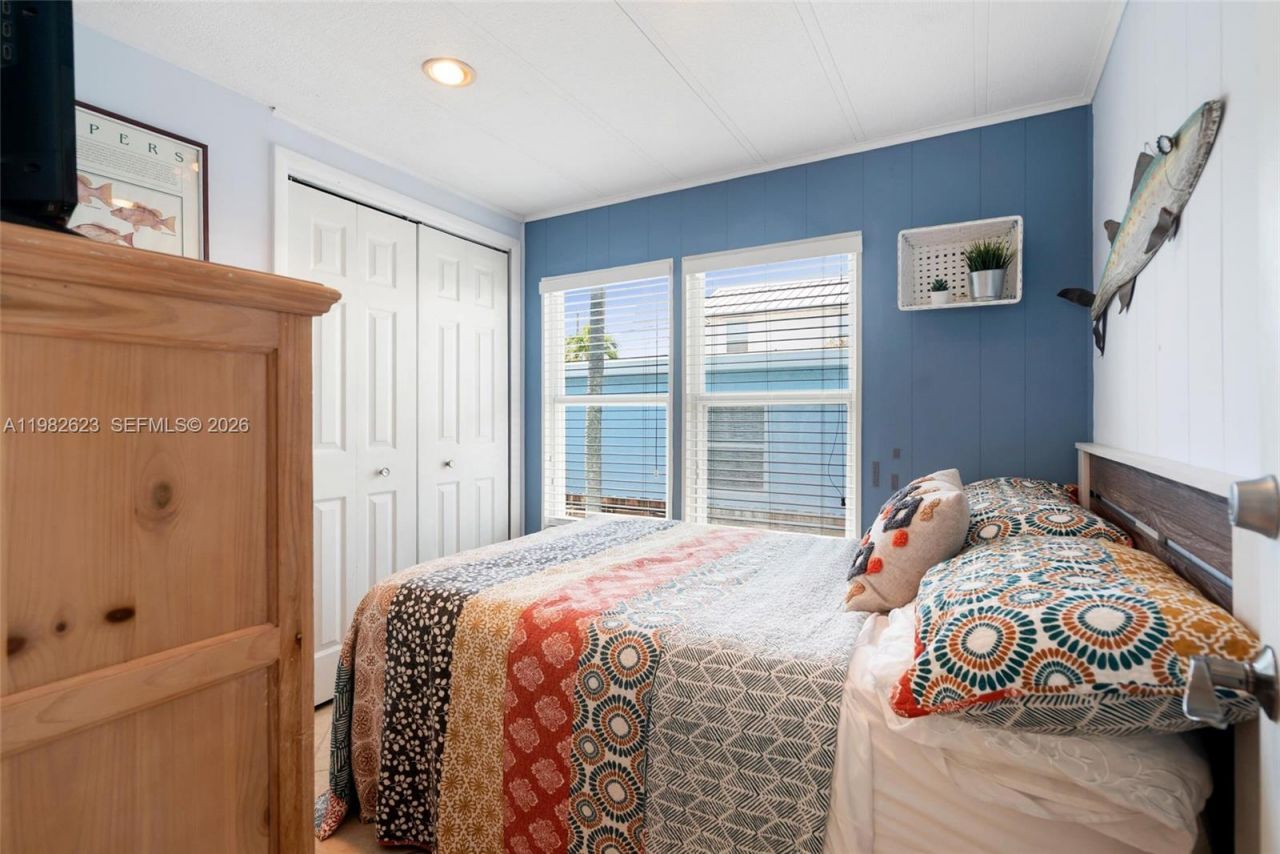 104 Mangrove Ln, Key Largo, FL 33070 Photo