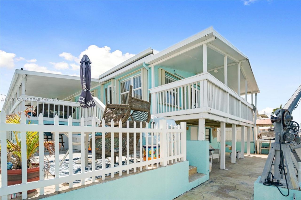 104 Mangrove Ln, Key Largo, FL 33070 Photo