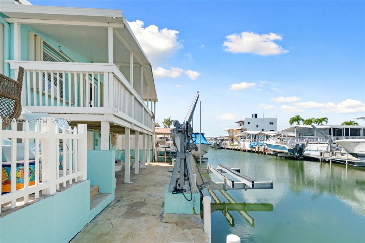 104 Mangrove Ln, Key Largo, FL 33070 Photo