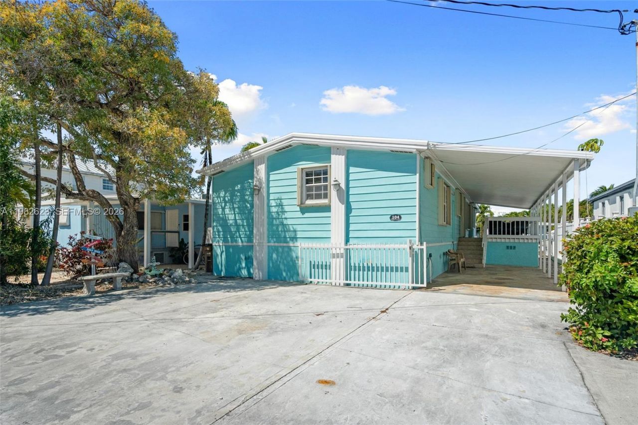 104 Mangrove Ln, Key Largo, FL 33070 Photo