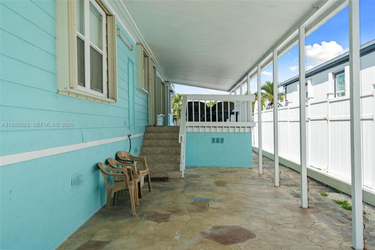 104 Mangrove Ln, Key Largo, FL 33070 Photo