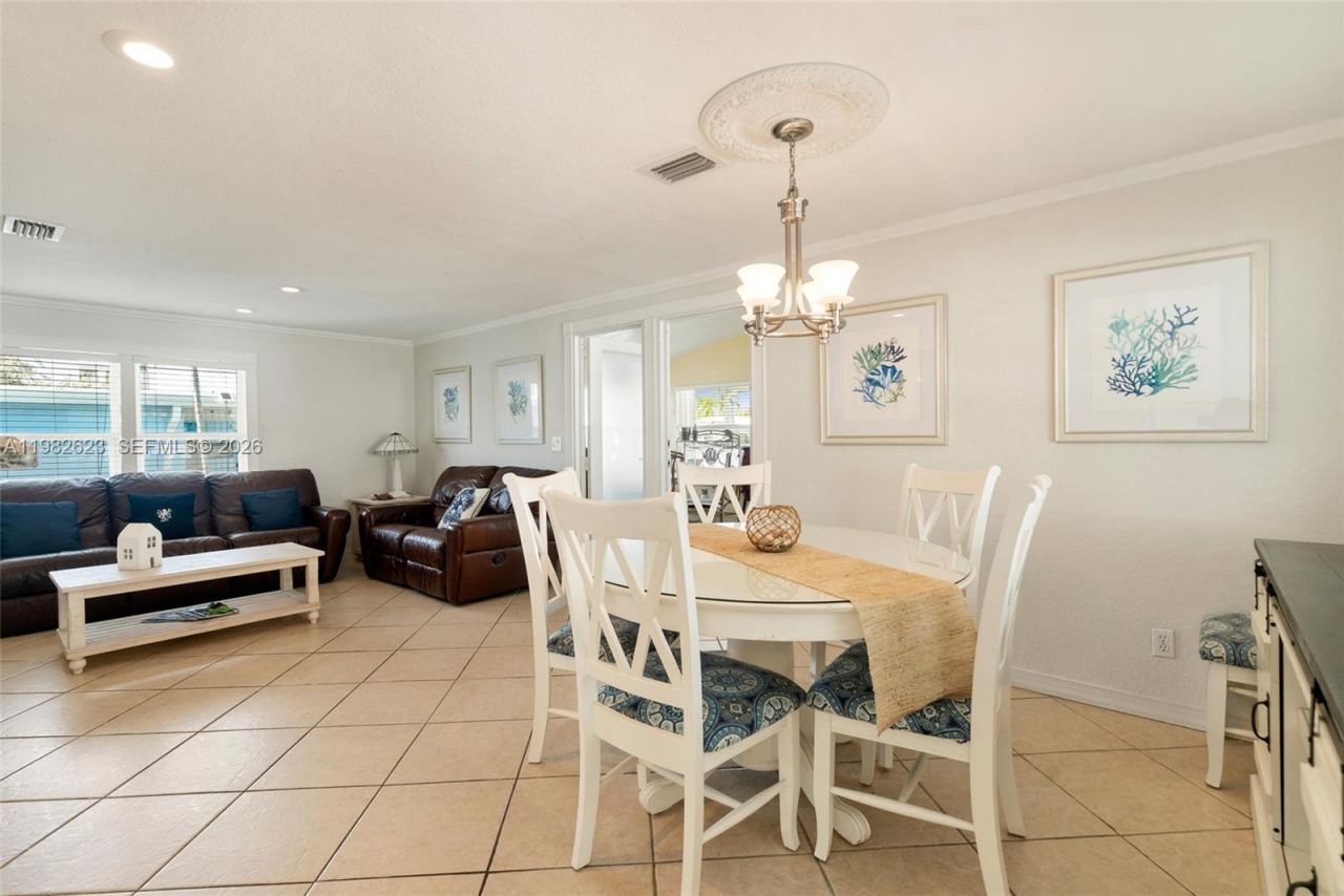 104 Mangrove Ln, Key Largo, FL 33070 Photo