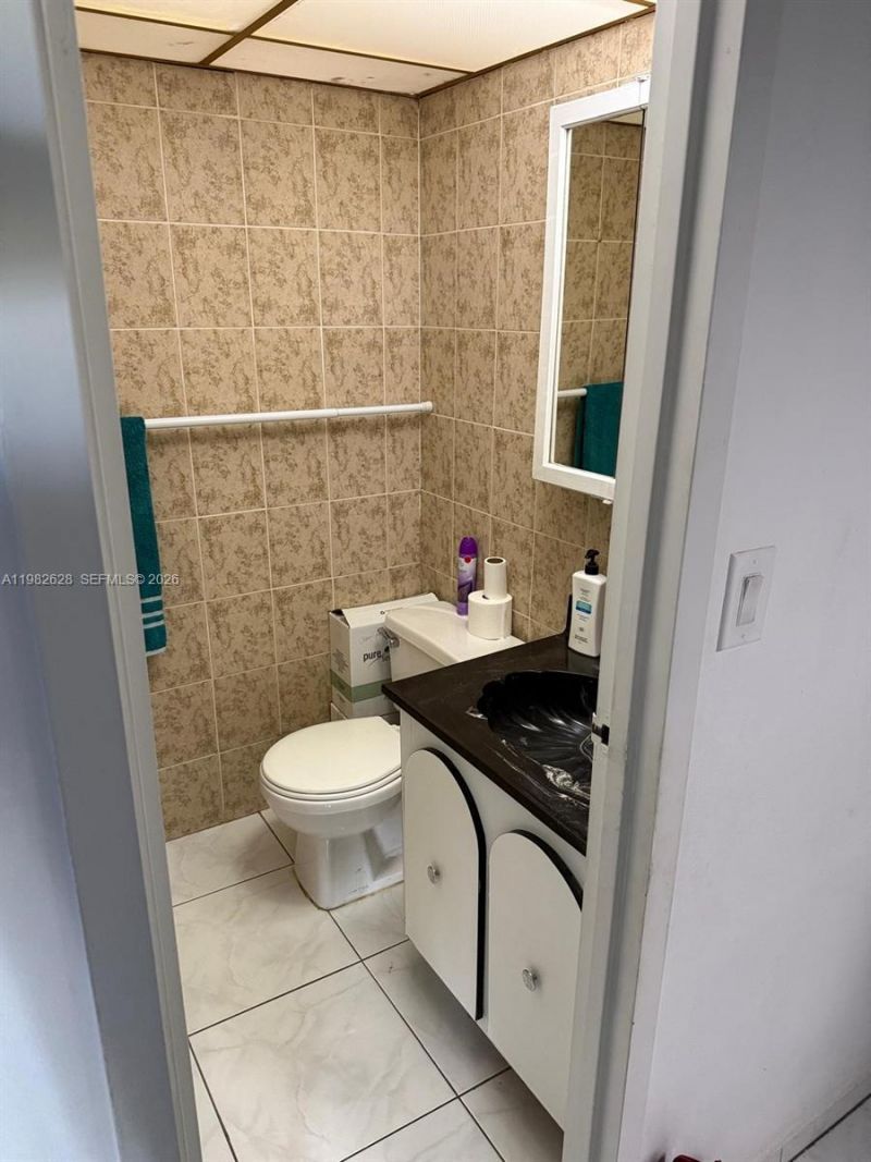 210 172nd St , Unit 529, Sunny Isles Beach, FL 33160 Photo