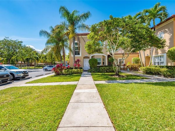 16061 Emerald Cove Rd , Unit 16061, Weston, FL 33331