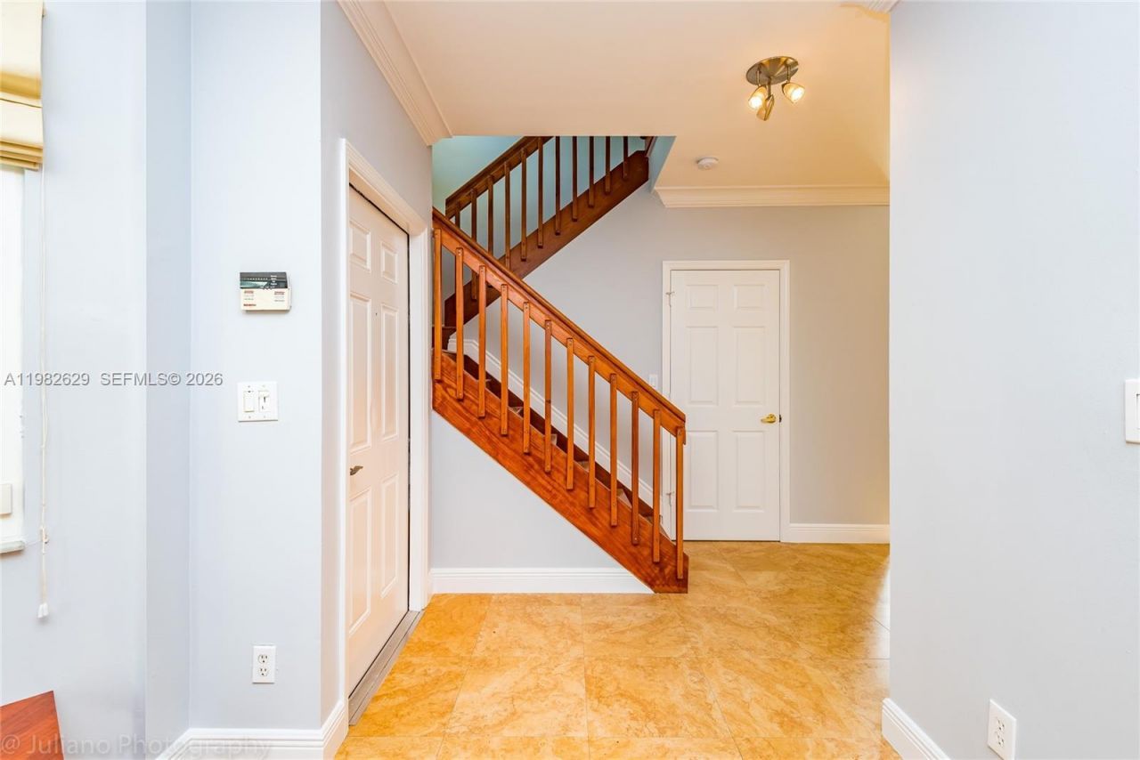 16061 Emerald Cove Rd , Unit 16061, Weston, FL 33331 Photo