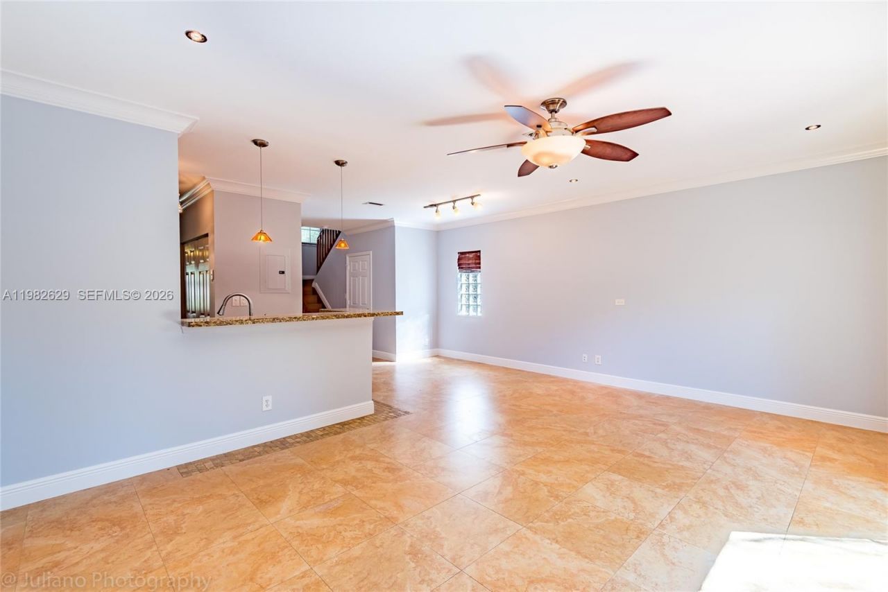 16061 Emerald Cove Rd , Unit 16061, Weston, FL 33331 Photo