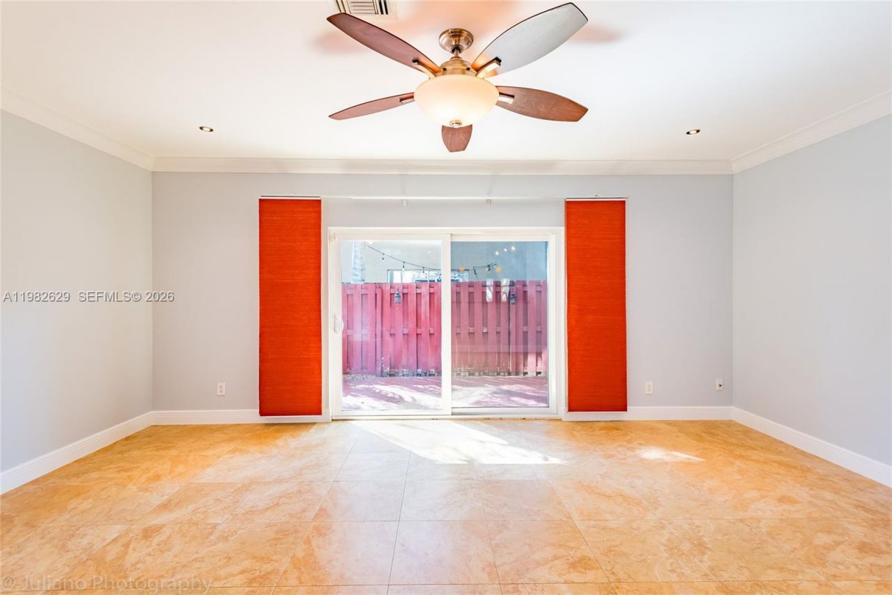 16061 Emerald Cove Rd , Unit 16061, Weston, FL 33331 Photo