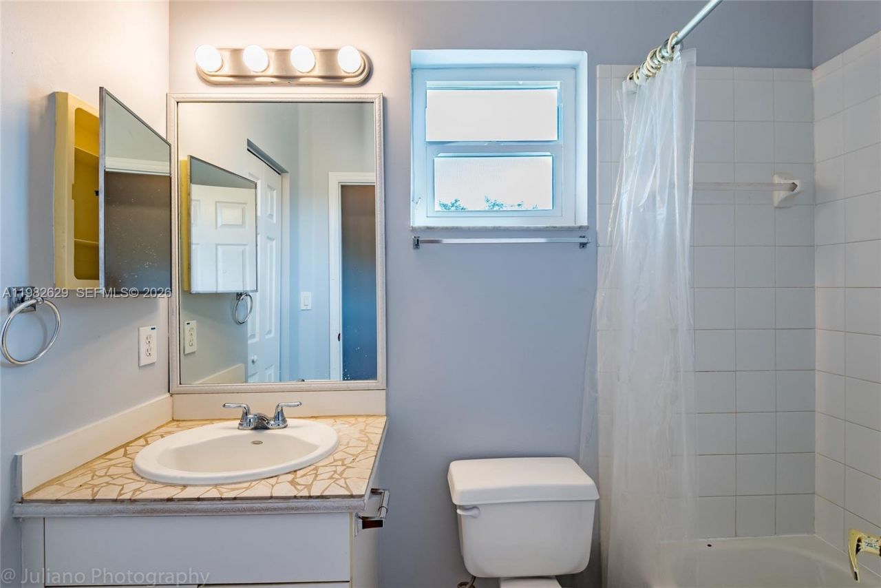 16061 Emerald Cove Rd , Unit 16061, Weston, FL 33331 Photo