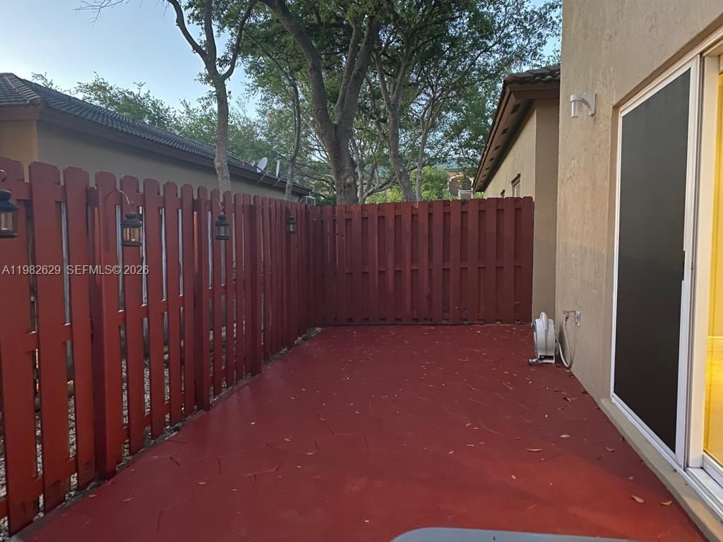 16061 Emerald Cove Rd , Unit 16061, Weston, FL 33331 Photo