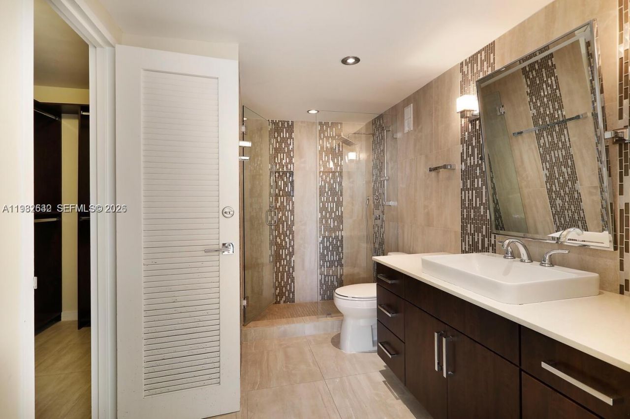 145 SE 25th Rd , Unit 502, Miami, FL 33129 Photo