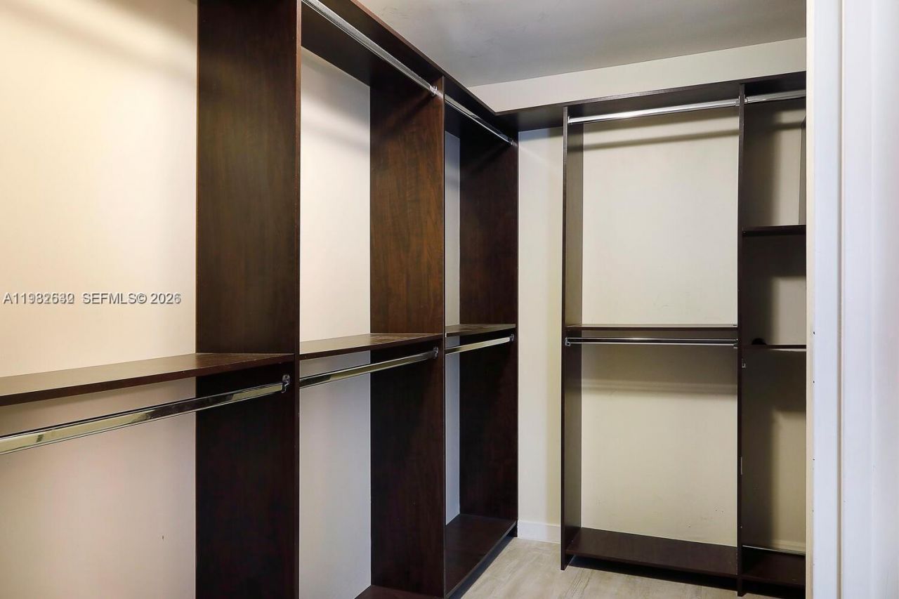 145 SE 25th Rd , Unit 502, Miami, FL 33129 Photo