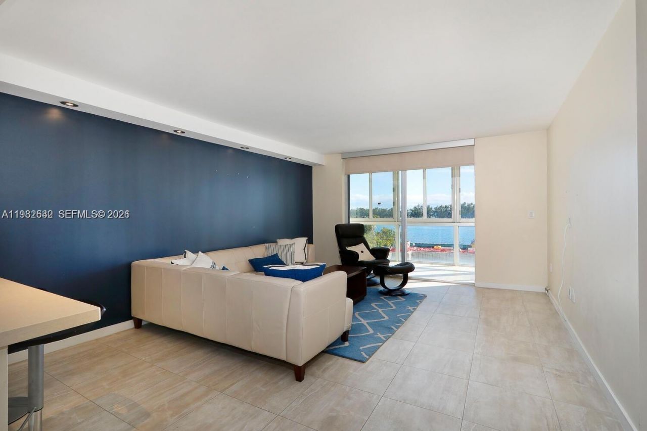 145 SE 25th Rd , Unit 502, Miami, FL 33129 Photo