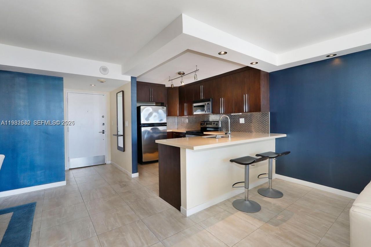 145 SE 25th Rd , Unit 502, Miami, FL 33129 Photo