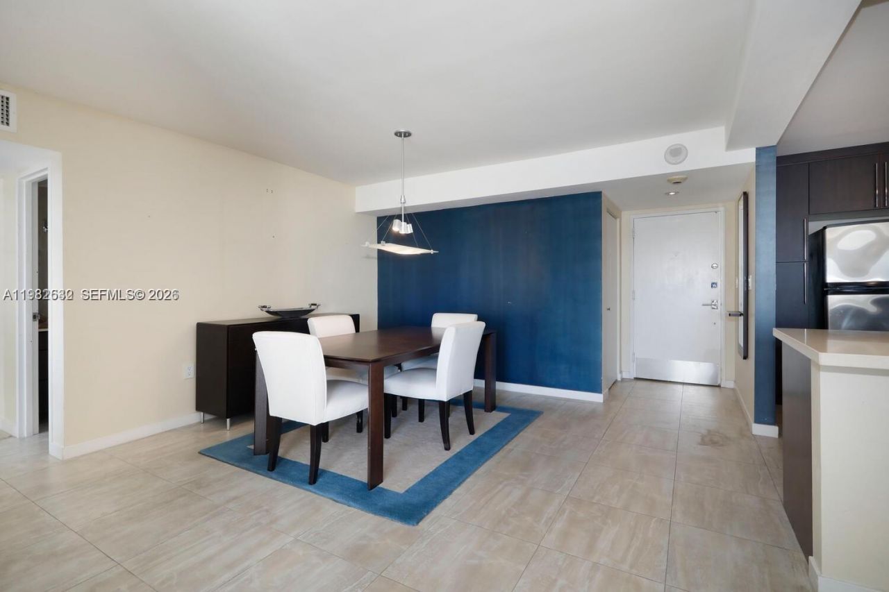 145 SE 25th Rd , Unit 502, Miami, FL 33129 Photo