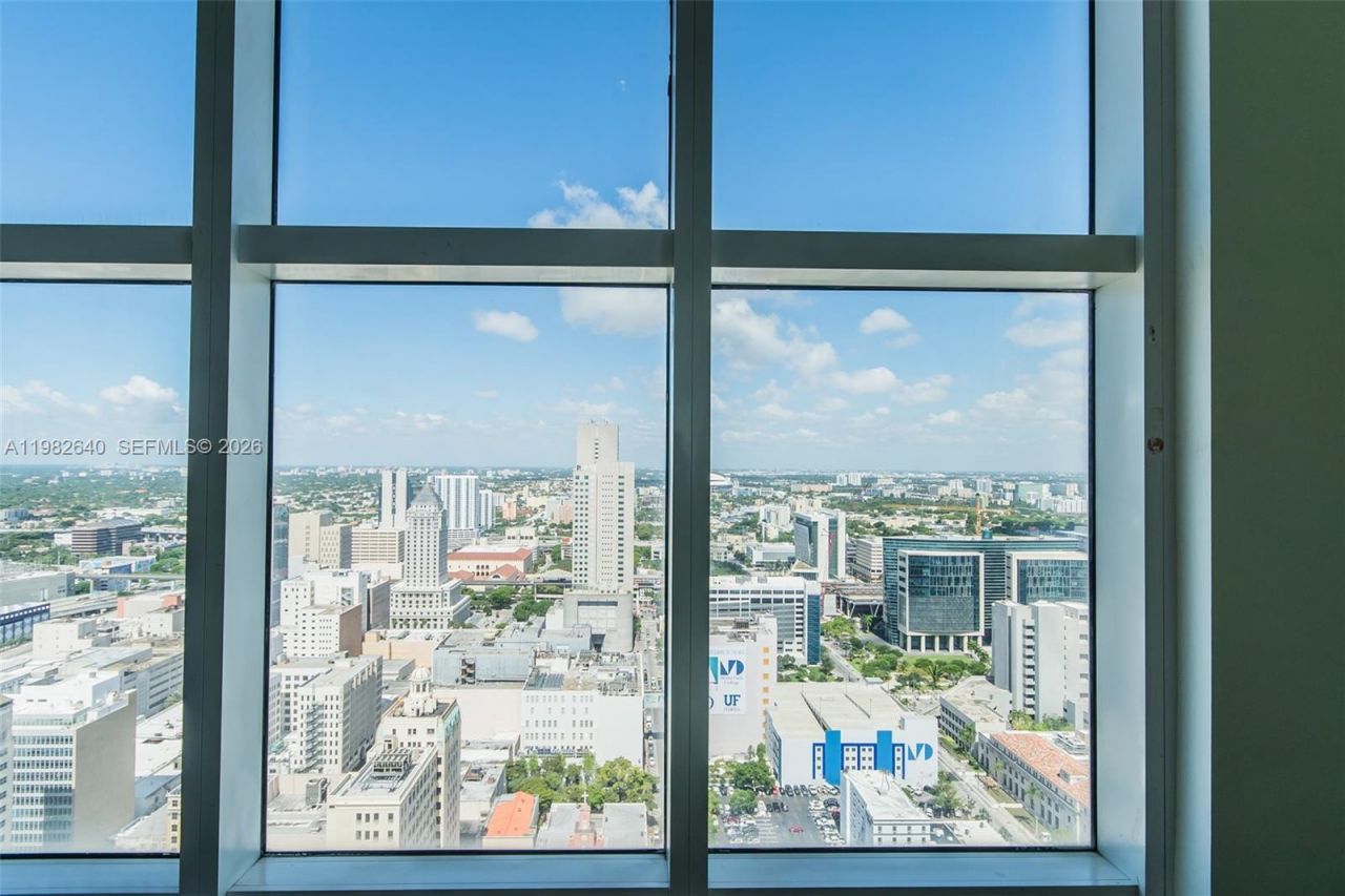 133 NE 2nd Ave , Unit 1915, Miami, FL 33132 Photo