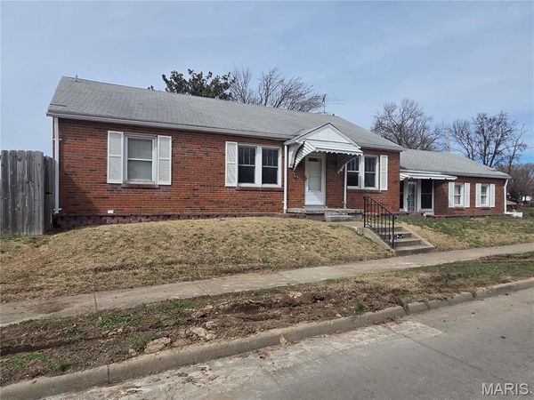 1825 Ashby Road , St Louis, MO 63114