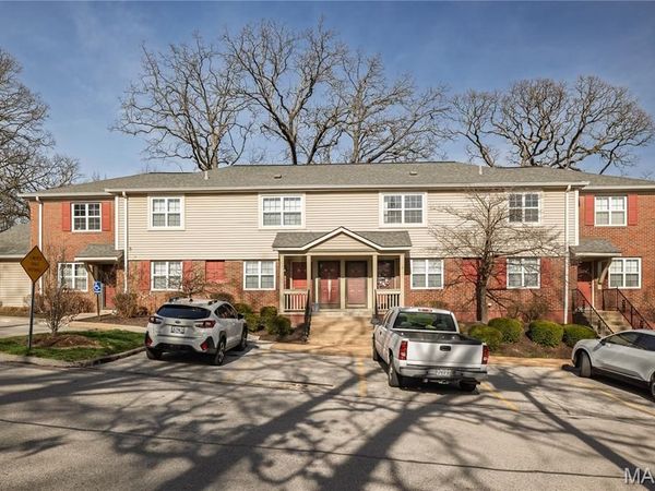 1564 Swallow Drive, Brentwood, MO 63144