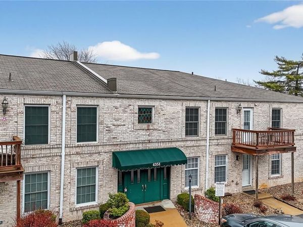 4351 Chateau De Ville Drive , Unit D, St Louis, MO 63129