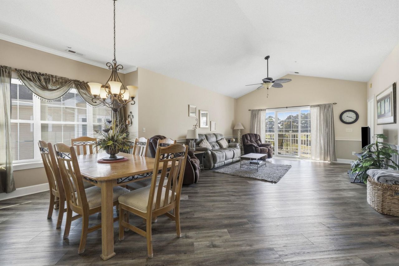 4879 Dahlia Ct. Photo 4