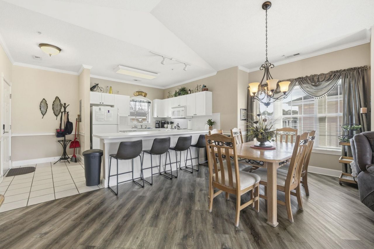 4879 Dahlia Ct. Photo 5