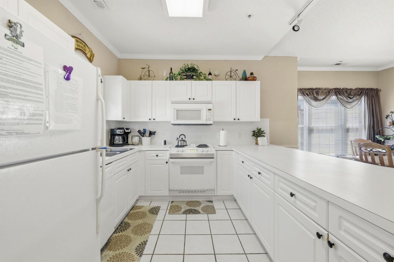 4879 Dahlia Ct. Photo 6