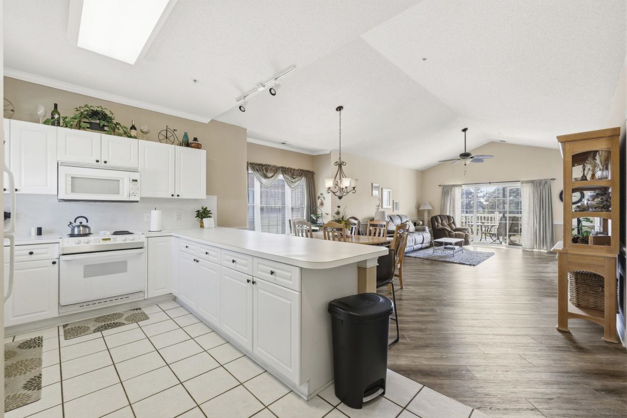 4879 Dahlia Ct. Photo 7