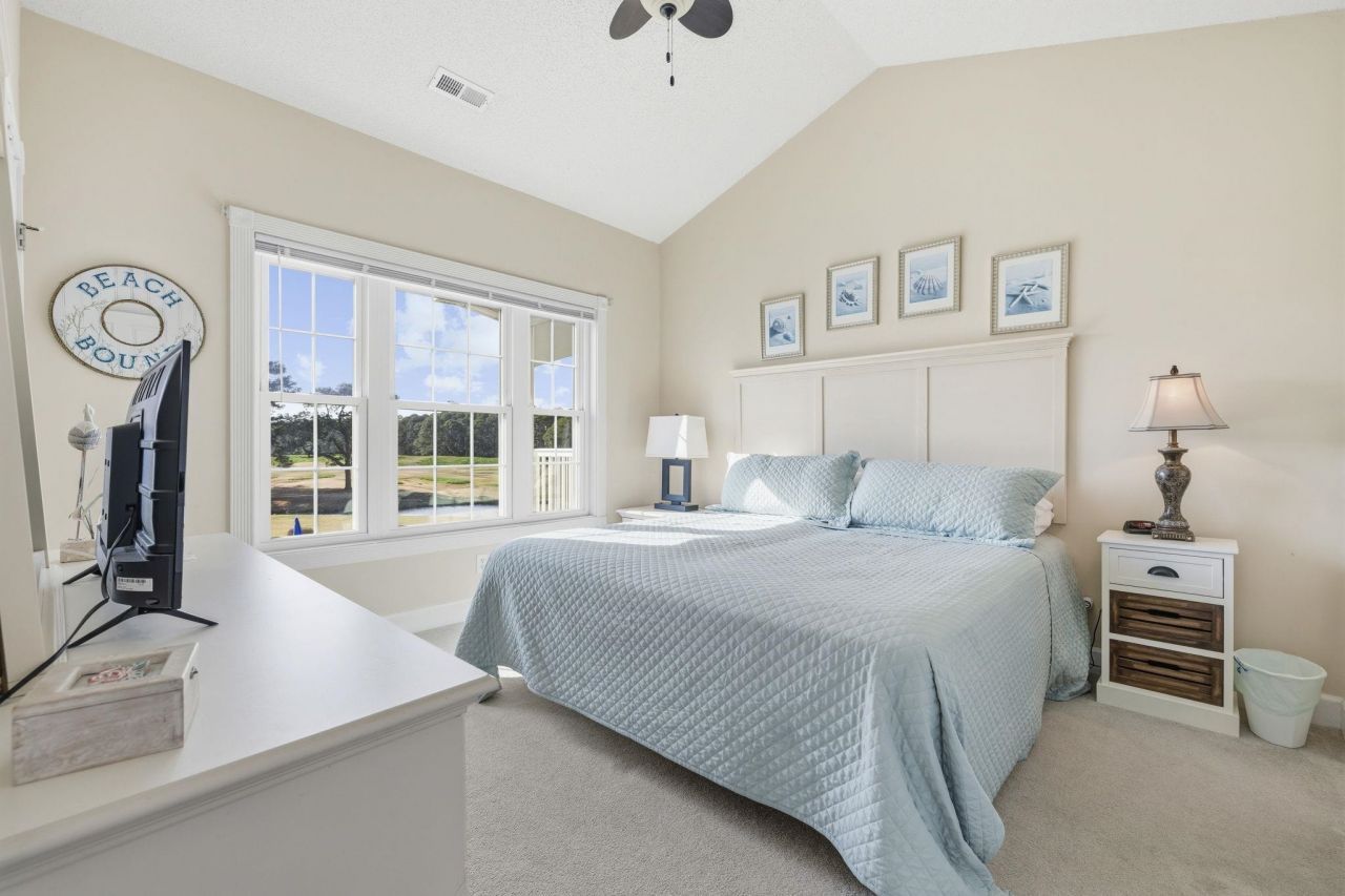 4879 Dahlia Ct. Photo 8