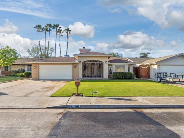 6105 Diamond Oaks Avenue, Bakersfield, CA 93306