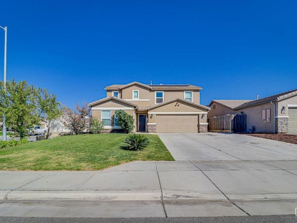 10000 Fitchburg Drive, Bakersfield, CA 93313