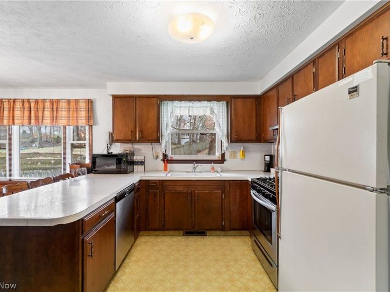 2892 Chadwick Street NW, Massillon, OH 44646 Photo 10