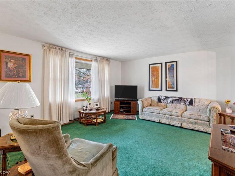 2892 Chadwick Street NW, Massillon, OH 44646 Photo 4