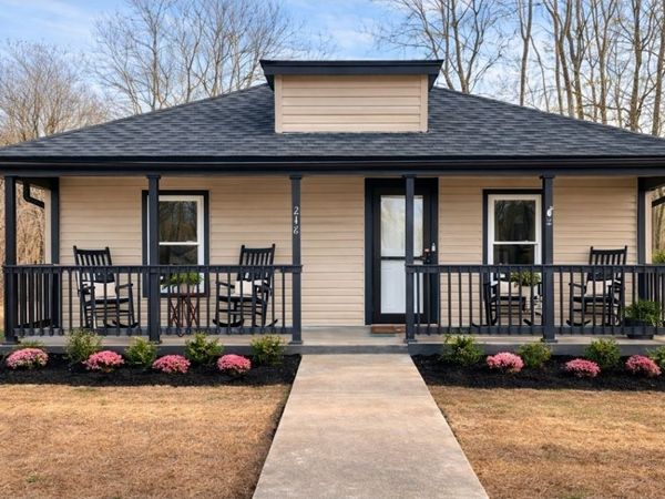 218 Locust St , Clarksville, TN 37042