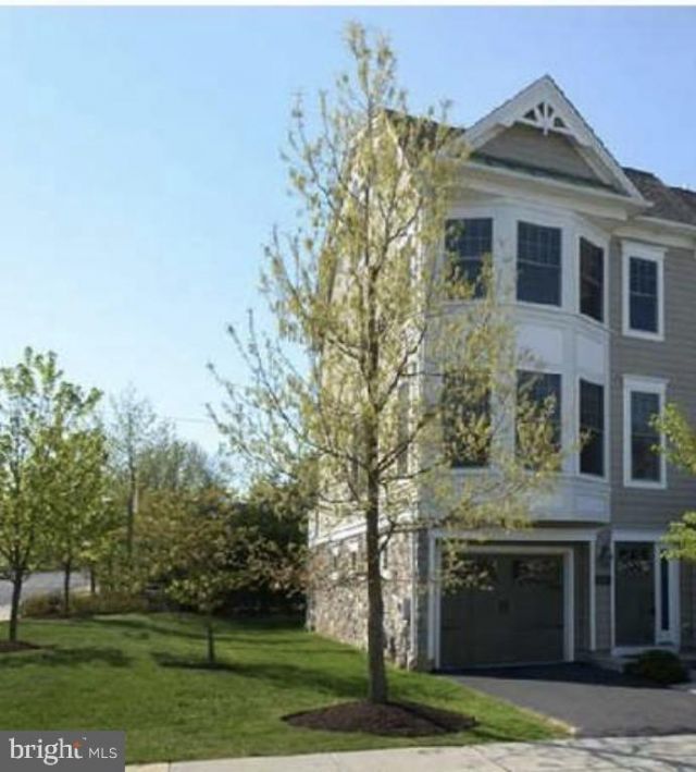 201 COBBLESTONE DRIVE , ARDMORE, PA 19003