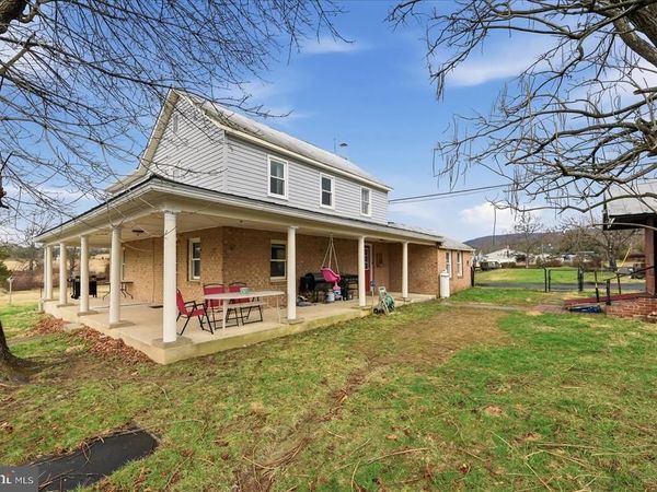 2221 BACK CREEK VALLEY ROAD, HEDGESVILLE, WV 25427