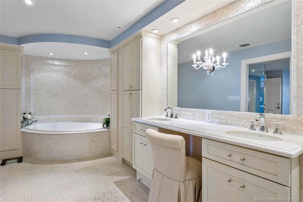 2001 SE Sailfish Point Boulevard, Unit 212, Stuart, FL 34996 Photo