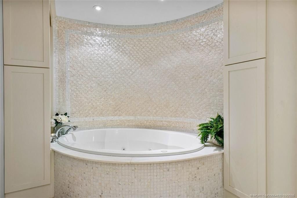 2001 SE Sailfish Point Boulevard, Unit 212, Stuart, FL 34996 Photo