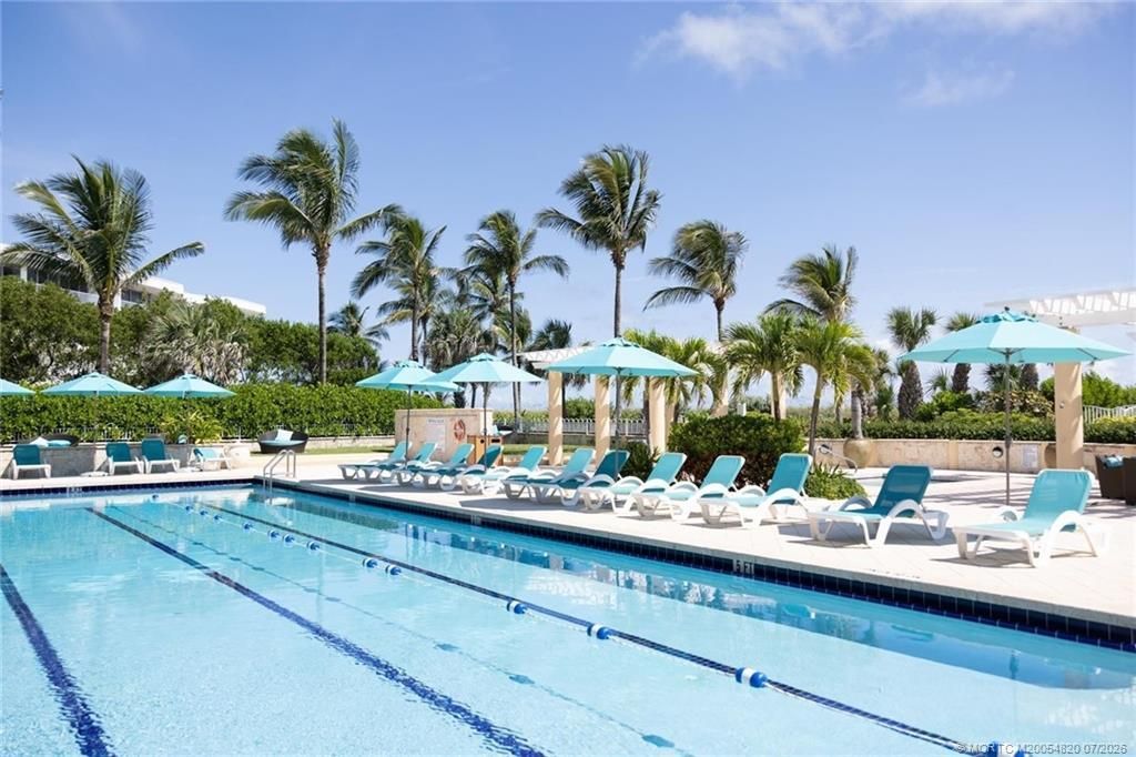 2001 SE Sailfish Point Boulevard, Unit 212, Stuart, FL 34996 Photo
