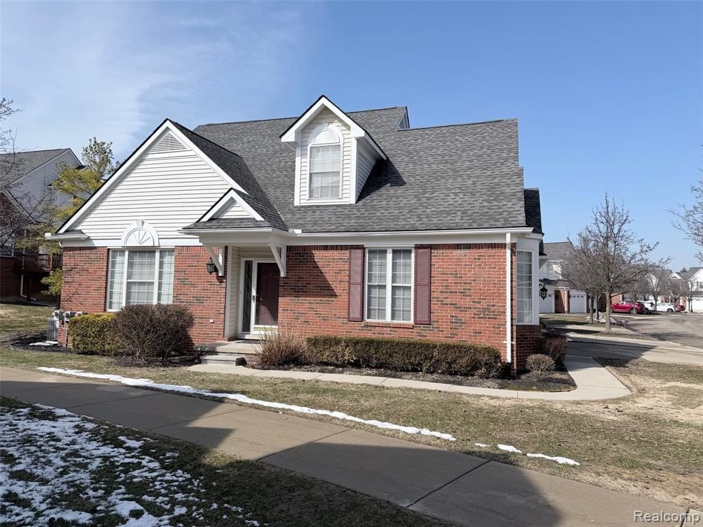 29305 Weston Drive, Novi, MI 48377 Main Photo