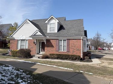 29305 Weston Drive, Novi, MI 48377