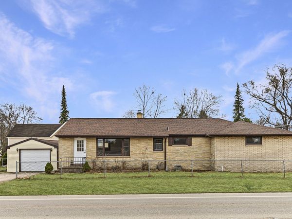 2100 Enoch Avenue , Zion, IL 60099