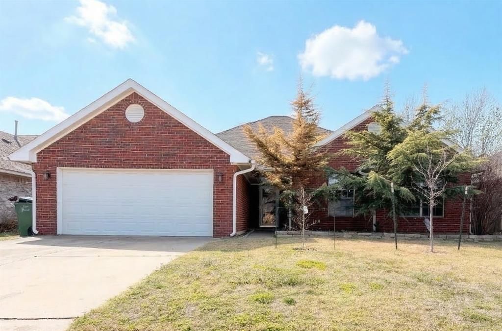 1082 Hilltop Mansion Drive, Yukon, OK 73099 Main Photo